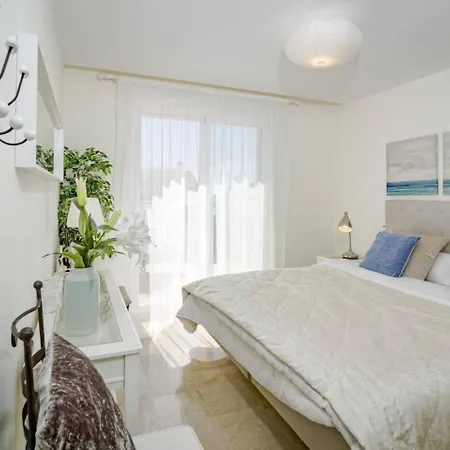 Ar23 - Flat Puerto Banus By Roomservices